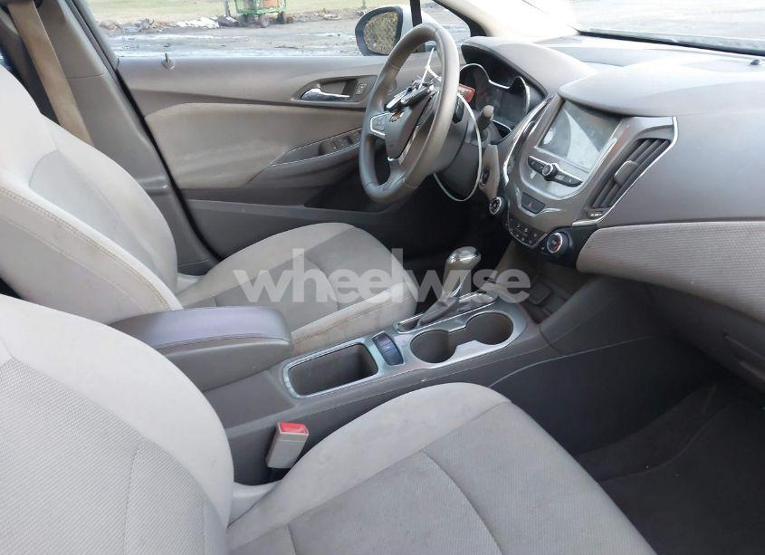 Photo 5 of 2017 Chevrolet Cruze LT AUTO (VIN 3G1BE6SM5HS615279)