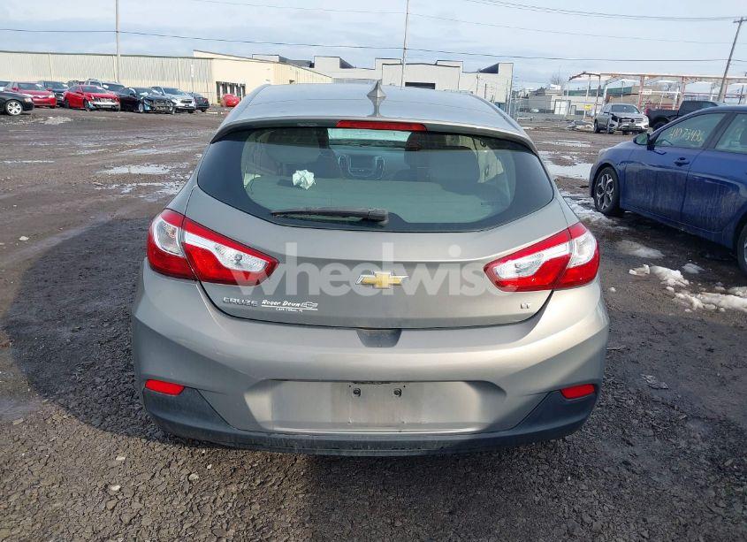 Photo 15 of 2018 Chevrolet Cruze LT AUTO (VIN 3G1BE6SM5JS606281)