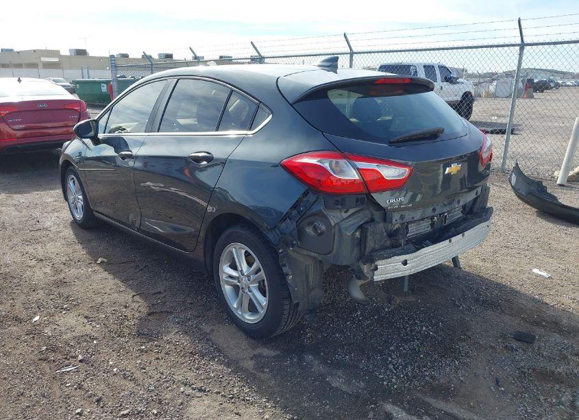 Photo 3 of 2018 Chevrolet Cruze LT AUTO (VIN 3G1BE6SM5JS633397)