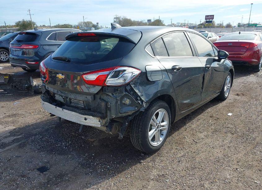 Photo 4 of 2018 Chevrolet Cruze LT AUTO (VIN 3G1BE6SM5JS633397)