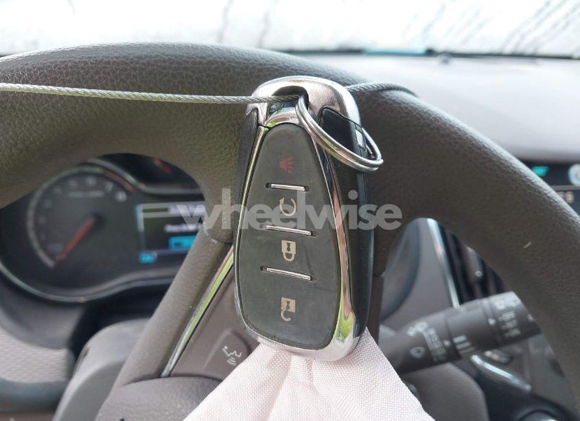 Photo 11 of 2018 Chevrolet Cruze LT AUTO (VIN 3G1BE6SM5JS646893)