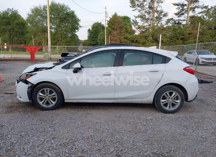 Photo 14 of 2018 Chevrolet Cruze LT AUTO (VIN 3G1BE6SM5JS646893)