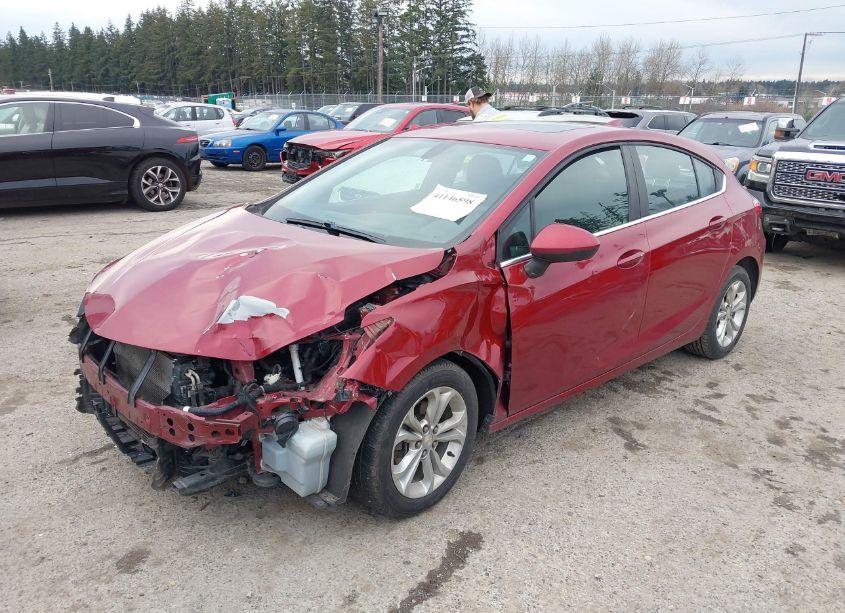 Photo 2 of 2019 Chevrolet Cruze LT (VIN 3G1BE6SM5KS566656)