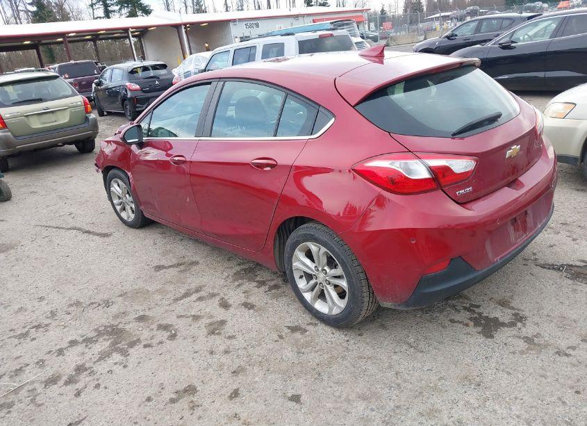 Photo 3 of 2019 Chevrolet Cruze LT (VIN 3G1BE6SM5KS566656)