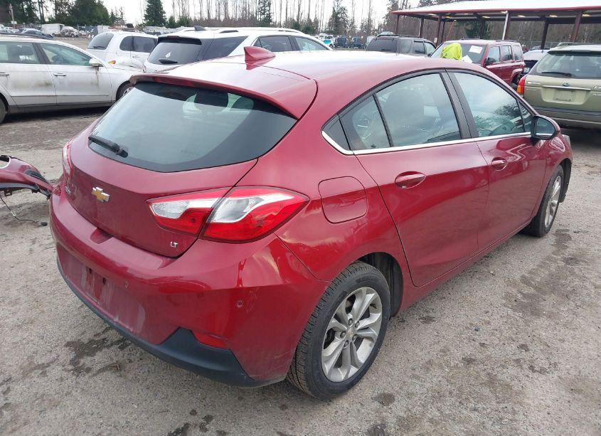 Photo 4 of 2019 Chevrolet Cruze LT (VIN 3G1BE6SM5KS566656)