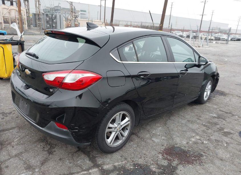 Photo 4 of 2017 Chevrolet Cruze LT AUTO (VIN 3G1BE6SM6HS510251)