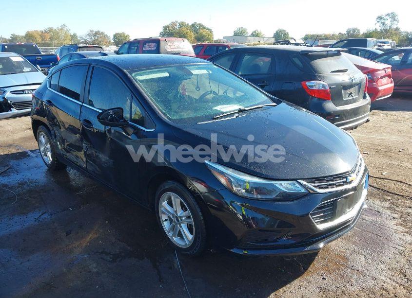 2017 Chevrolet Cruze LT AUTO (VIN 3G1BE6SM6HS570692) main photo