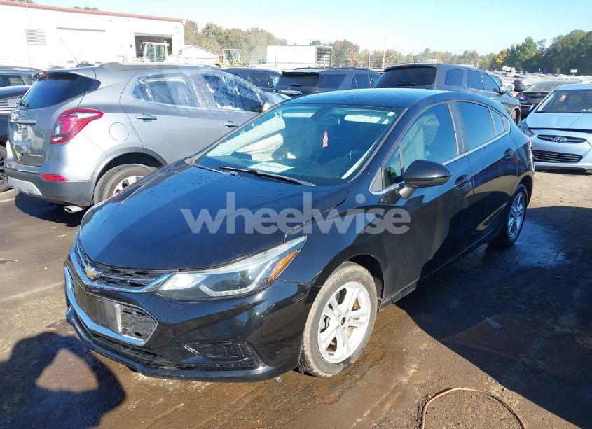 Photo 2 of 2017 Chevrolet Cruze LT AUTO (VIN 3G1BE6SM6HS570692)