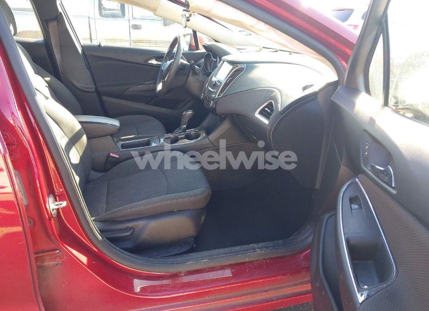 Photo 5 of 2017 Chevrolet Cruze LT AUTO (VIN 3G1BE6SM6HS579134)