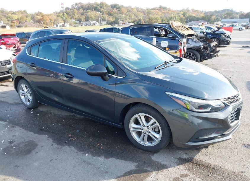 2017 Chevrolet Cruze LT AUTO (VIN 3G1BE6SM6HS592286) main photo