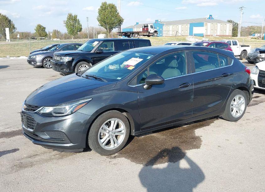 Photo 2 of 2017 Chevrolet Cruze LT AUTO (VIN 3G1BE6SM6HS592286)