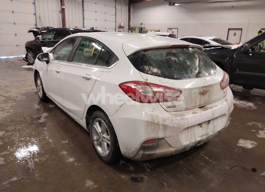 Photo 3 of 2017 Chevrolet Cruze LT AUTO (VIN 3G1BE6SM6HS597326)