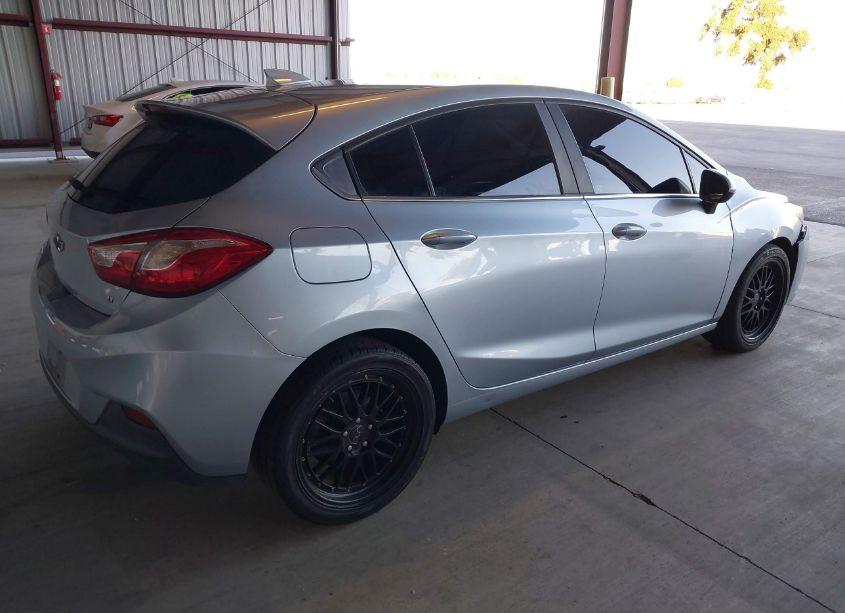 Photo 4 of 2017 Chevrolet Cruze LT AUTO (VIN 3G1BE6SM6HS597536)