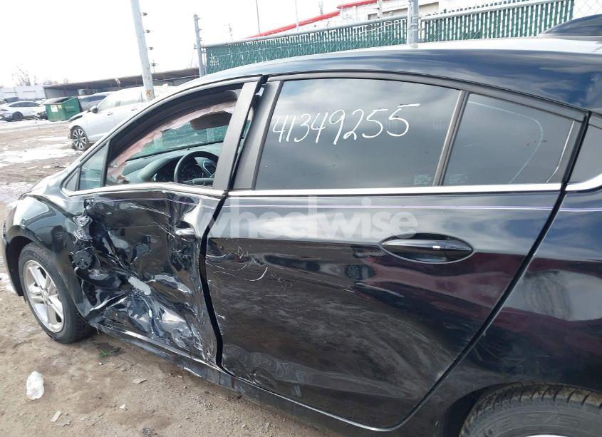 Photo 14 of 2017 Chevrolet Cruze LT AUTO (VIN 3G1BE6SM6HS609653)