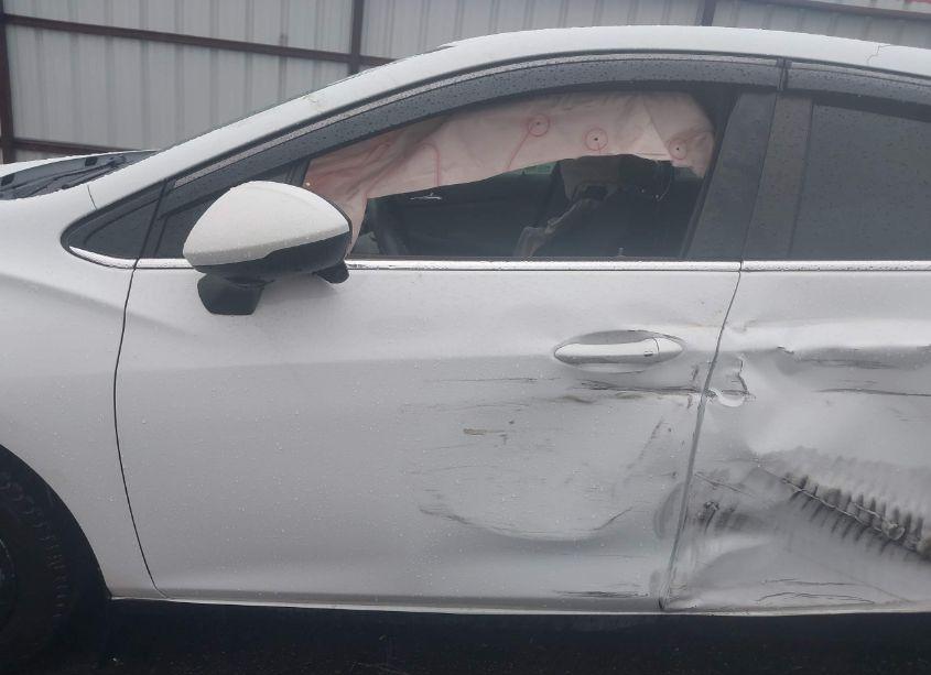 Photo 15 of 2018 Chevrolet Cruze LT AUTO (VIN 3G1BE6SM6JS516928)