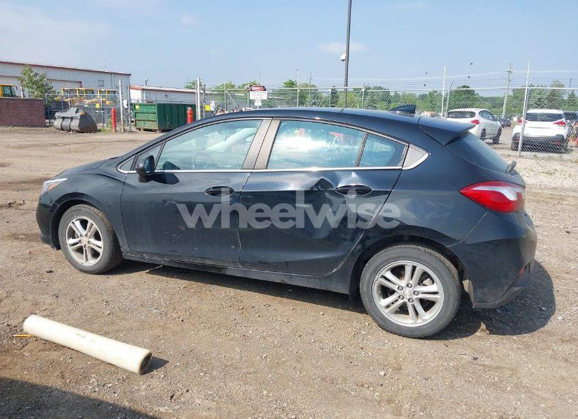 Photo 14 of 2018 Chevrolet Cruze LT AUTO (VIN 3G1BE6SM6JS517349)