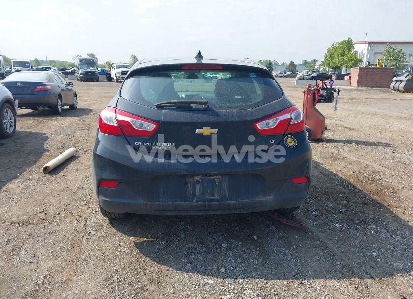 Photo 16 of 2018 Chevrolet Cruze LT AUTO (VIN 3G1BE6SM6JS517349)