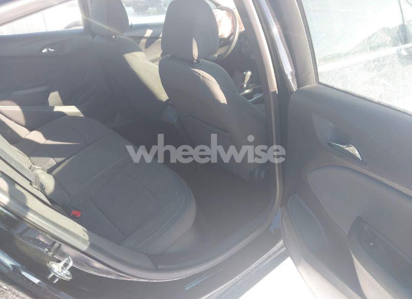 Photo 8 of 2018 Chevrolet Cruze LT AUTO (VIN 3G1BE6SM6JS586977)