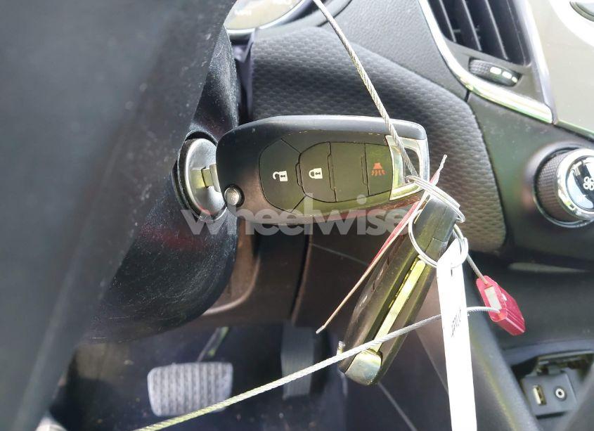 Photo 11 of 2018 Chevrolet Cruze LT AUTO (VIN 3G1BE6SM6JS646868)