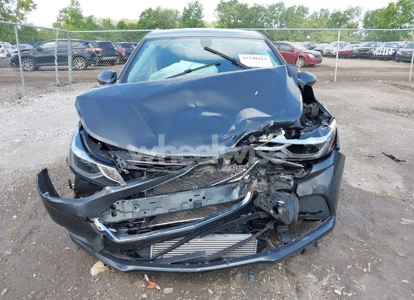 Photo 12 of 2018 Chevrolet Cruze LT AUTO (VIN 3G1BE6SM6JS654260)