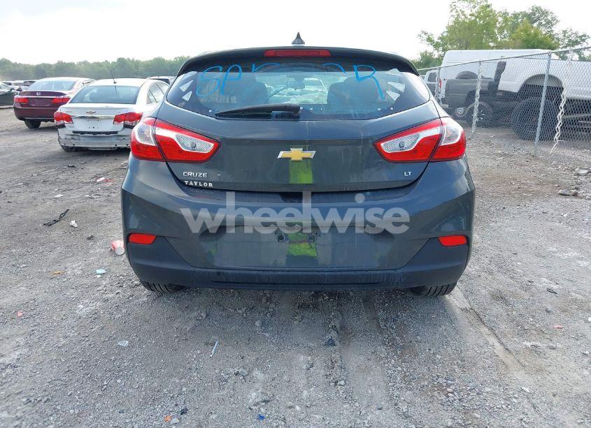 Photo 16 of 2018 Chevrolet Cruze LT AUTO (VIN 3G1BE6SM6JS654260)