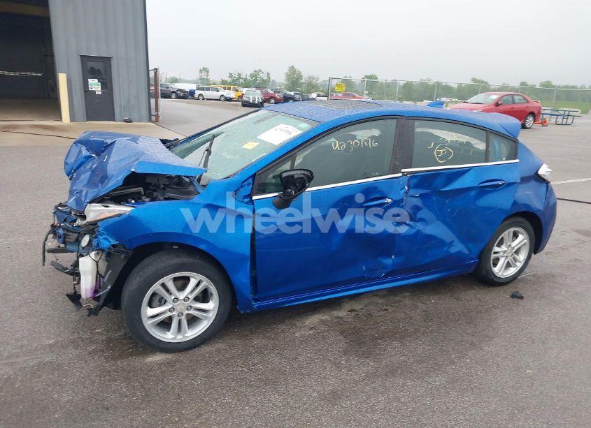 Photo 6 of 2017 Chevrolet Cruze LT AUTO (VIN 3G1BE6SM7HS532680)