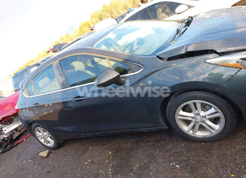 Photo 13 of 2017 Chevrolet Cruze LT AUTO (VIN 3G1BE6SM7HS535305)