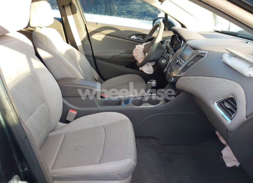 Photo 5 of 2017 Chevrolet Cruze LT AUTO (VIN 3G1BE6SM7HS535305)