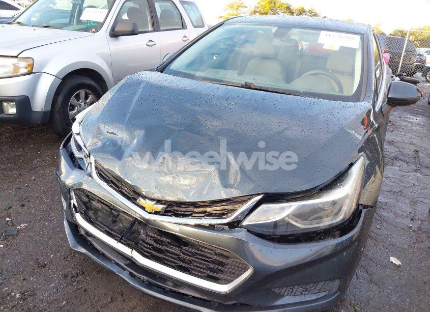 Photo 6 of 2017 Chevrolet Cruze LT AUTO (VIN 3G1BE6SM7HS535305)