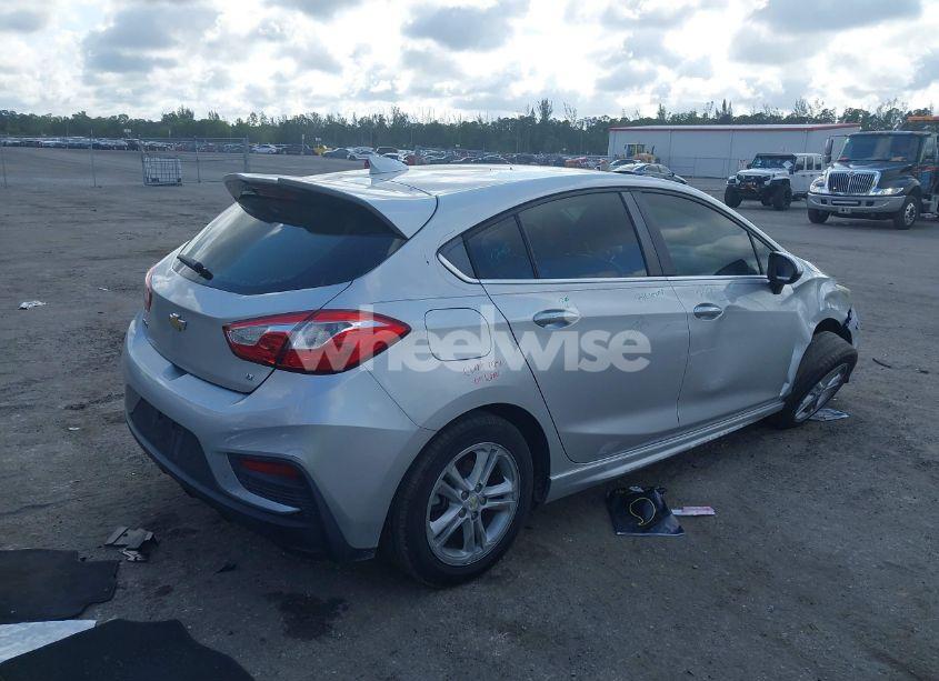 Photo 4 of 2017 Chevrolet Cruze LT AUTO (VIN 3G1BE6SM7HS546448)