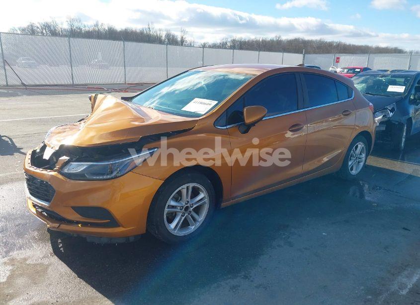 Photo 2 of 2017 Chevrolet Cruze LT AUTO (VIN 3G1BE6SM7HS552511)