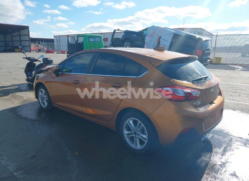 Photo 3 of 2017 Chevrolet Cruze LT AUTO (VIN 3G1BE6SM7HS552511)