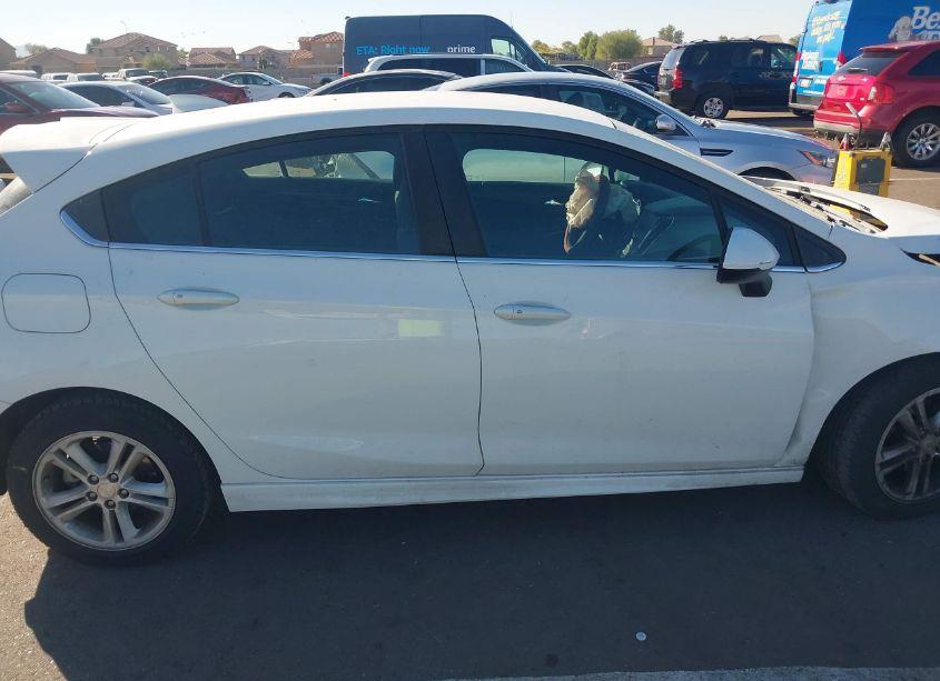 Photo 12 of 2017 Chevrolet Cruze LT AUTO (VIN 3G1BE6SM7HS585847)