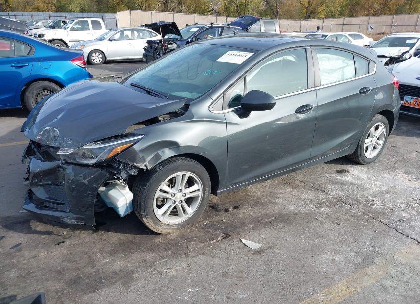 Photo 2 of 2018 Chevrolet Cruze LT AUTO (VIN 3G1BE6SM7JS596322)
