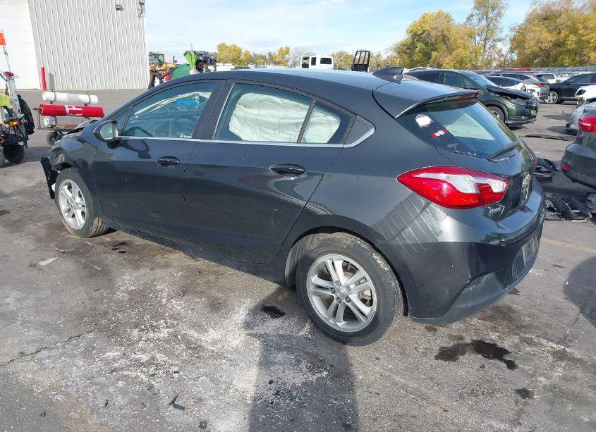 Photo 3 of 2018 Chevrolet Cruze LT AUTO (VIN 3G1BE6SM7JS596322)