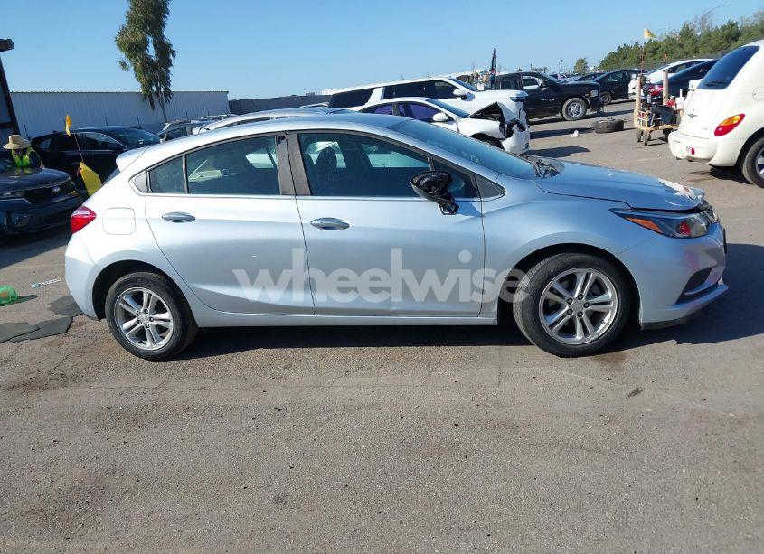 Photo 13 of 2018 Chevrolet Cruze LT AUTO (VIN 3G1BE6SM7JS606735)