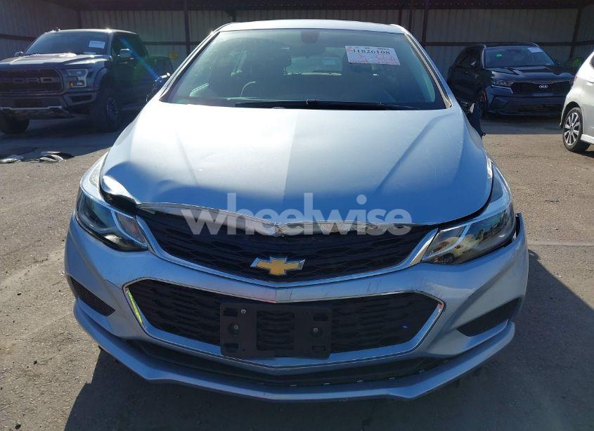 Photo 6 of 2018 Chevrolet Cruze LT AUTO (VIN 3G1BE6SM7JS606735)