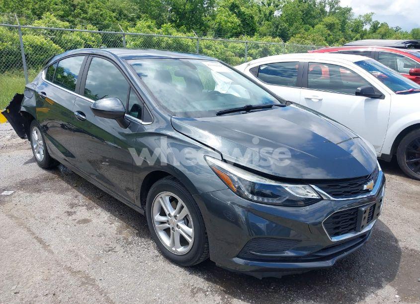 2018 Chevrolet Cruze LT AUTO (VIN 3G1BE6SM7JS653196) main photo