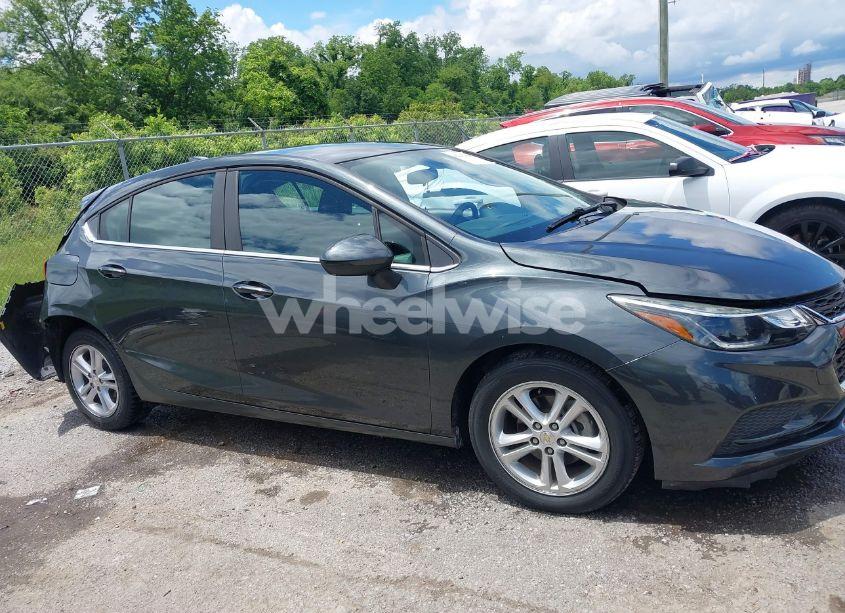 Photo 13 of 2018 Chevrolet Cruze LT AUTO (VIN 3G1BE6SM7JS653196)