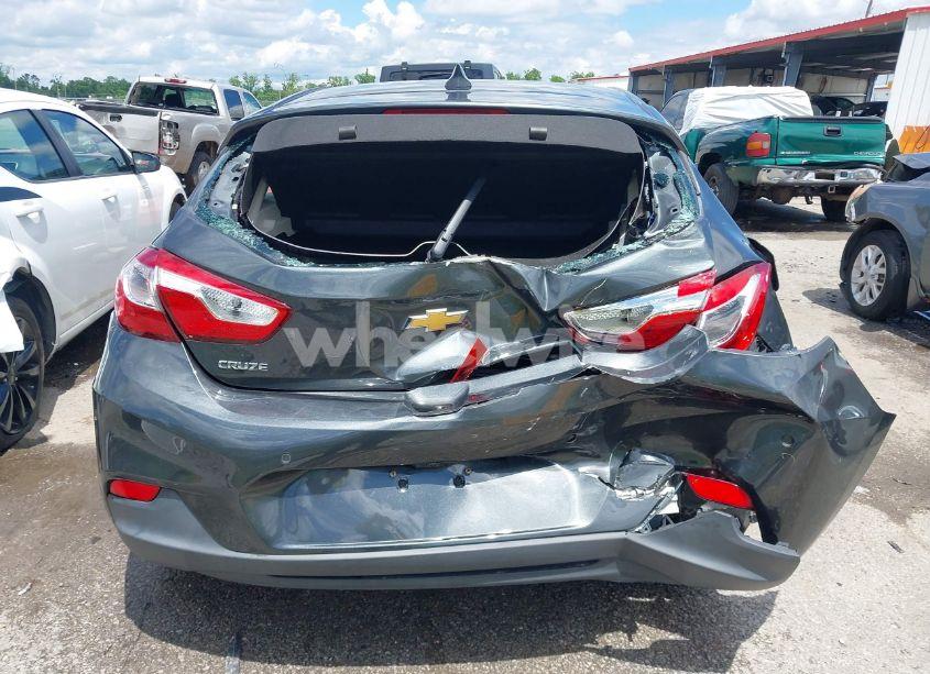 Photo 16 of 2018 Chevrolet Cruze LT AUTO (VIN 3G1BE6SM7JS653196)