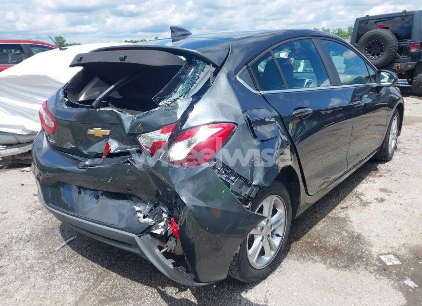 Photo 4 of 2018 Chevrolet Cruze LT AUTO (VIN 3G1BE6SM7JS653196)