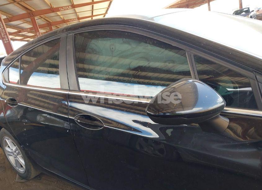 Photo 13 of 2017 Chevrolet Cruze LT AUTO (VIN 3G1BE6SM8HS509005)