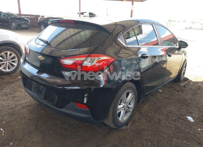 Photo 4 of 2017 Chevrolet Cruze LT AUTO (VIN 3G1BE6SM8HS509005)