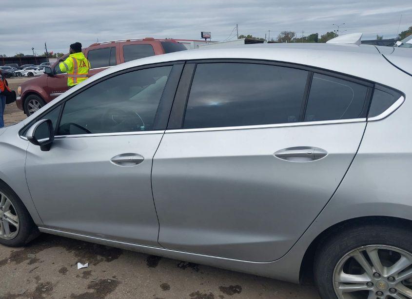 Photo 14 of 2017 Chevrolet Cruze LT AUTO (VIN 3G1BE6SM8HS510879)