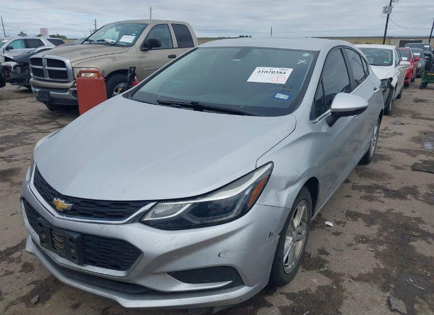 Photo 2 of 2017 Chevrolet Cruze LT AUTO (VIN 3G1BE6SM8HS510879)