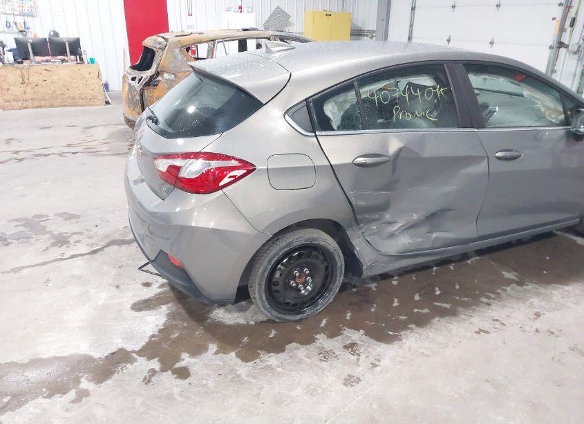 Photo 6 of 2017 Chevrolet Cruze LT AUTO (VIN 3G1BE6SM8HS534115)