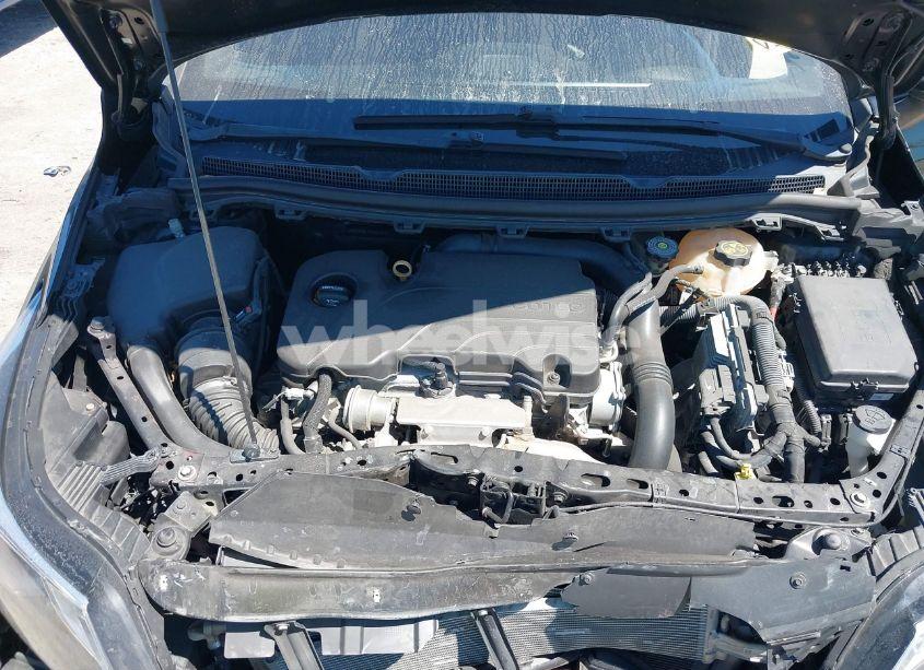 Photo 10 of 2018 Chevrolet Cruze LT AUTO (VIN 3G1BE6SM8JS648752)