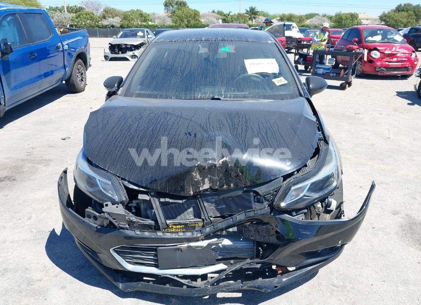 Photo 12 of 2018 Chevrolet Cruze LT AUTO (VIN 3G1BE6SM8JS648752)