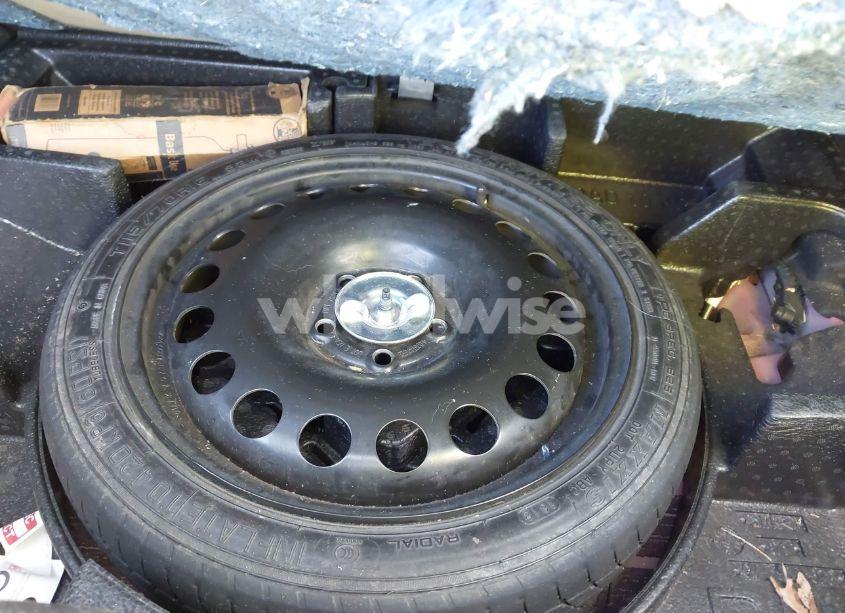 Photo 12 of 2018 Chevrolet Cruze LT AUTO (VIN 3G1BE6SM8JS651909)