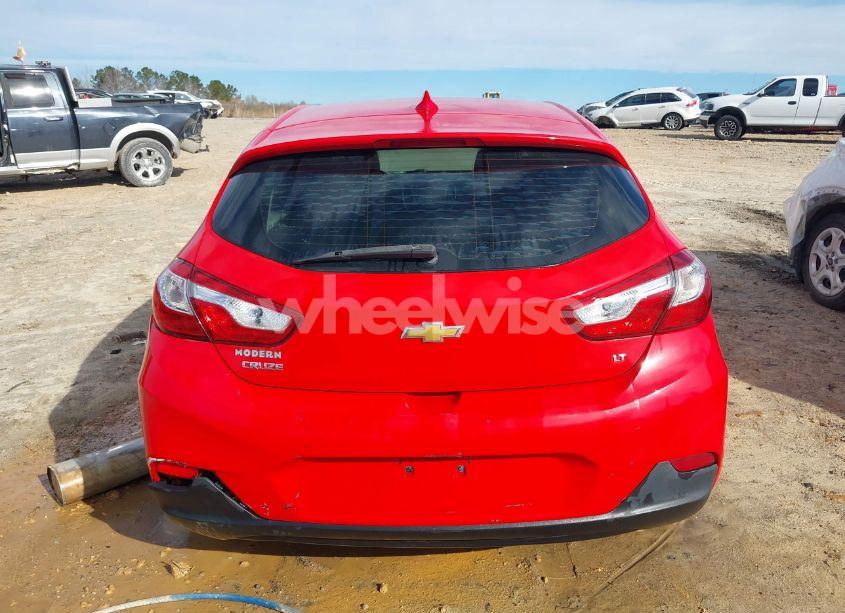 Photo 17 of 2018 Chevrolet Cruze LT AUTO (VIN 3G1BE6SM8JS651909)